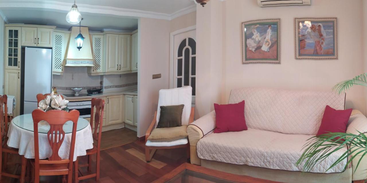 Apartamento Rozamar Apartman Torre Del Mar Kültér fotó
